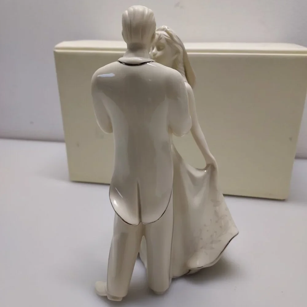 LENOX WEDDING PROMISES COLLECTION BRIDE/GROOM FIRST DANCE PORCELAIN NEW NOS VTG - Picture 8 of 16